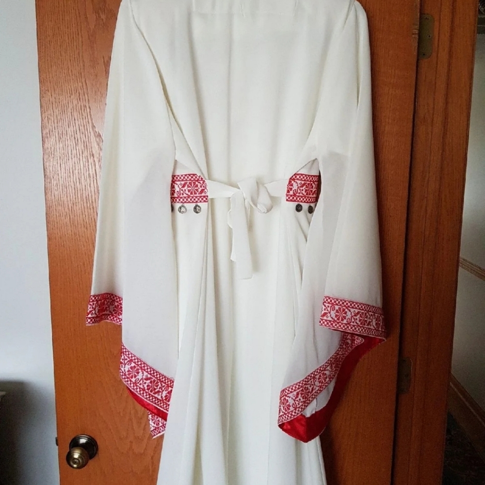 Jordanian Palestinian thobe kaftan dress